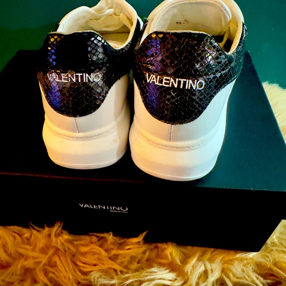 Used but good condition size 8.5